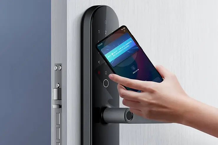 Smart door lock installation